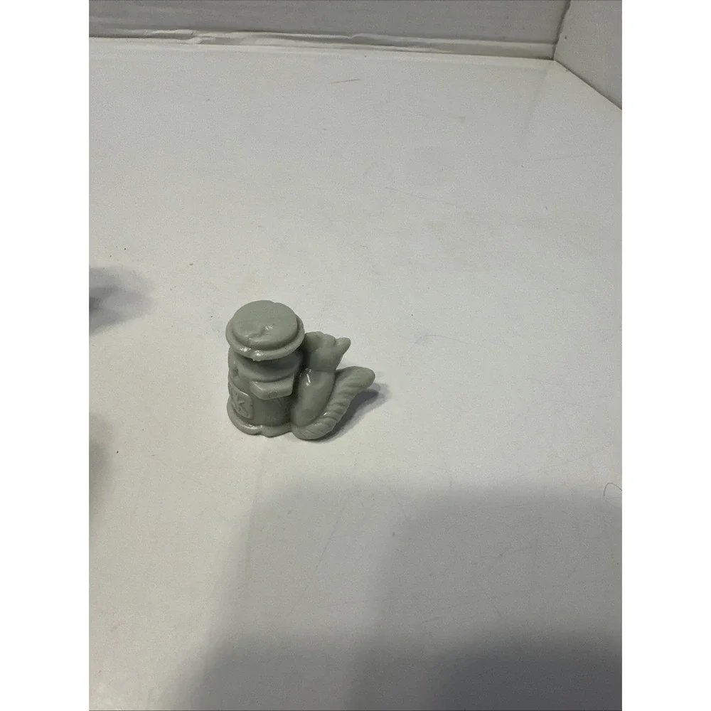 1989 McDonalds‎ Happy Meal toy Peanuts Linus Milk Cat Figure Replacement